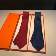 Hermes Faconnee H tie in hand-sewn silk